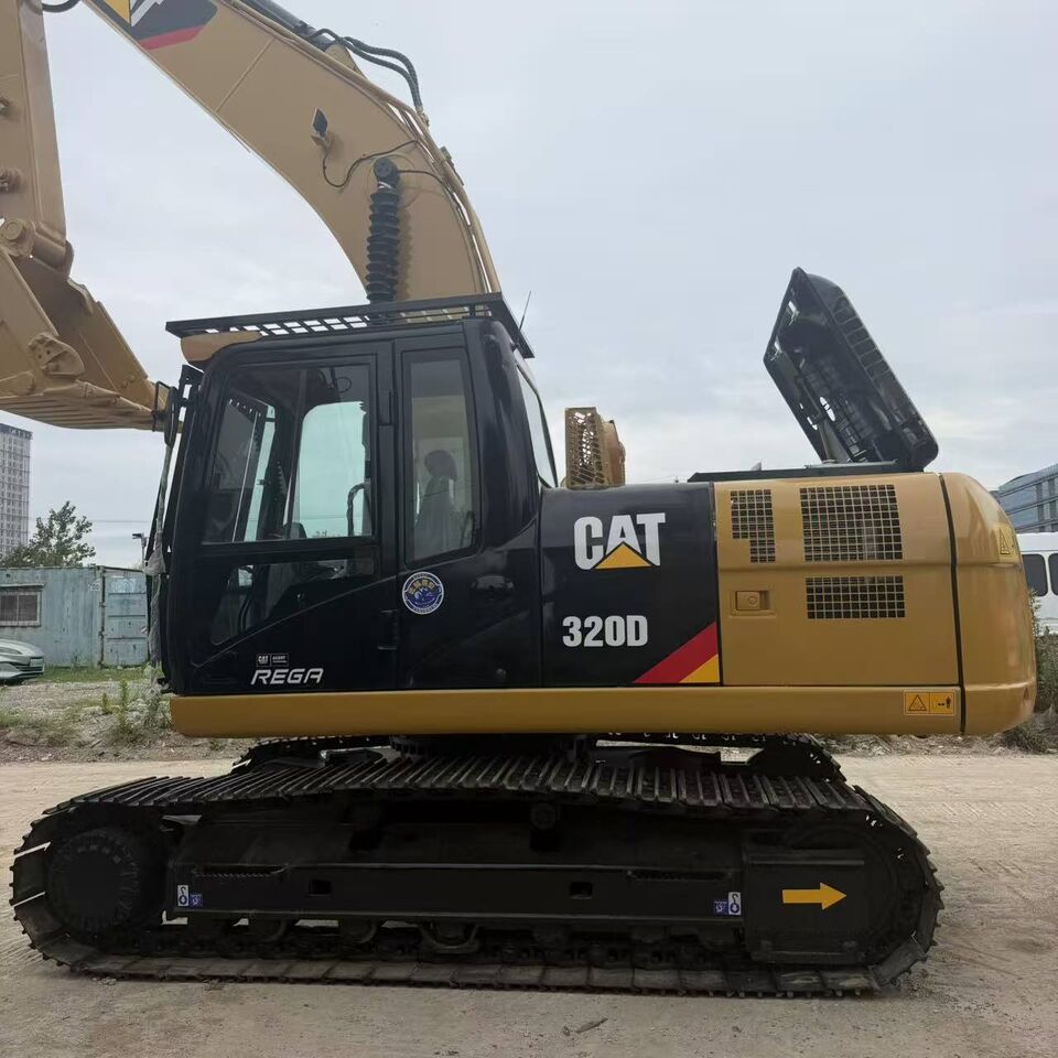 Used Caterpillar 320D Excavator In Peru
