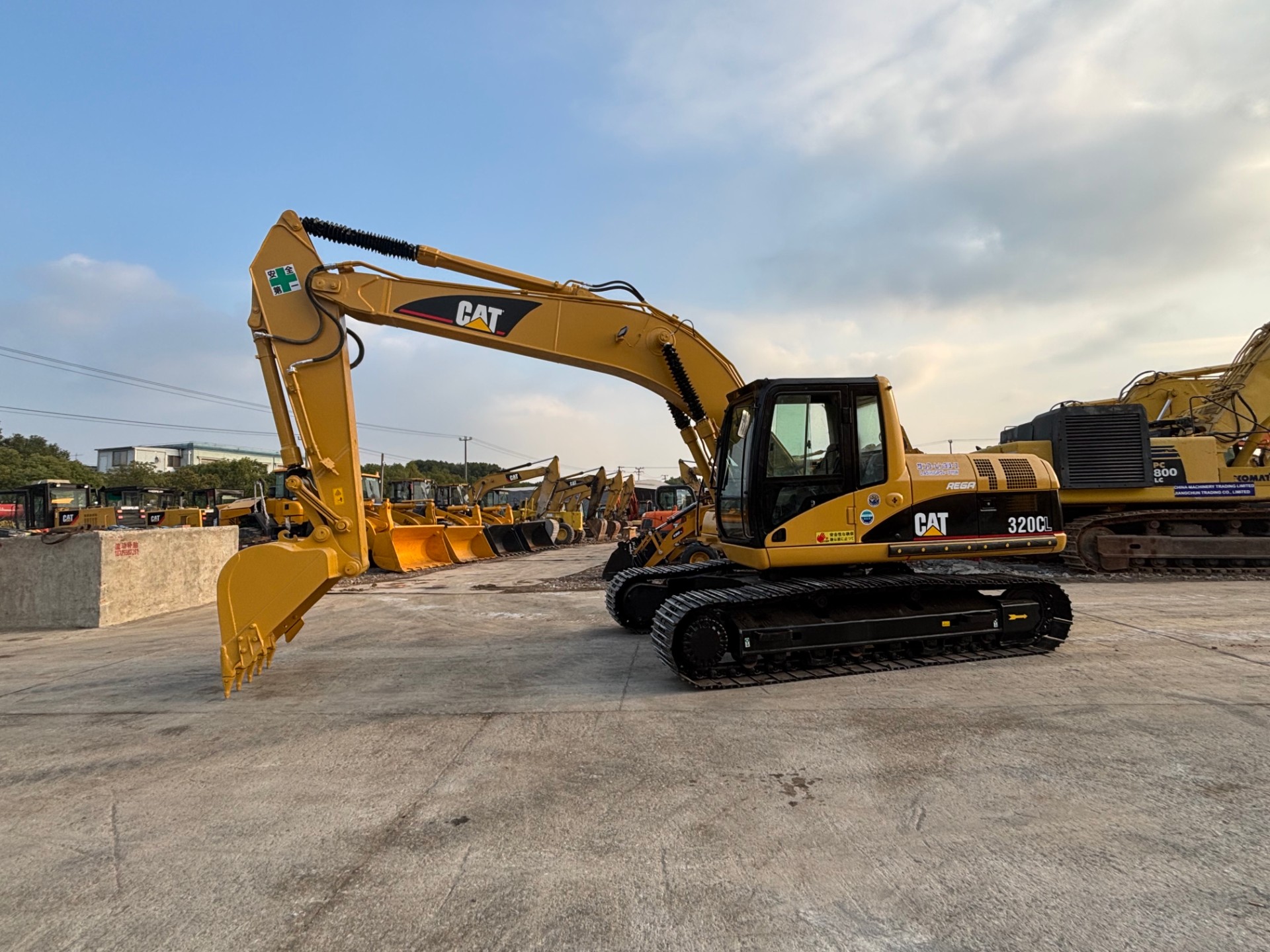 Used Caterpillar 320CL Excavator In Shanghai,China