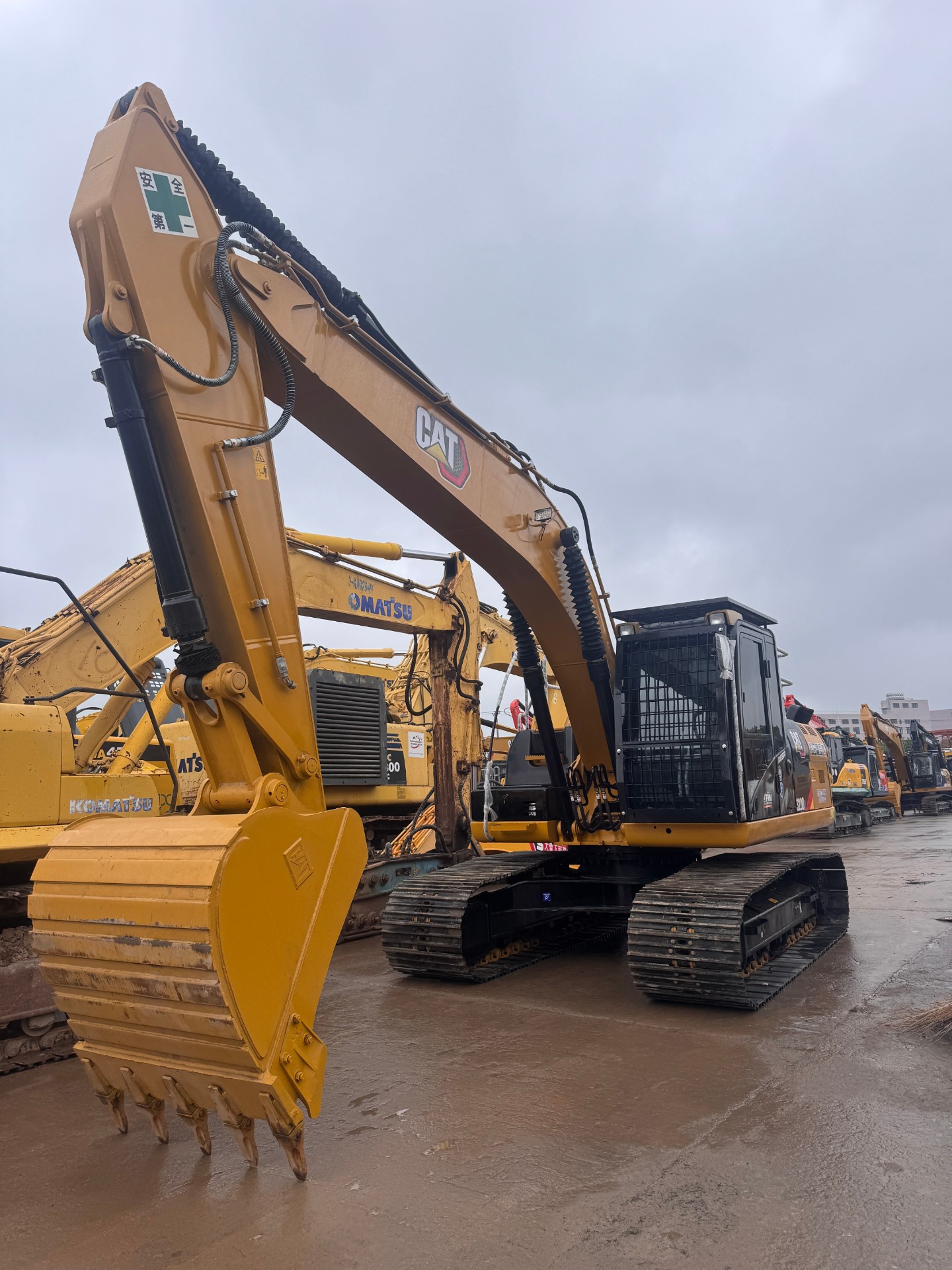 Used Caterpillar 320D2 Excavator In Shanghai,China