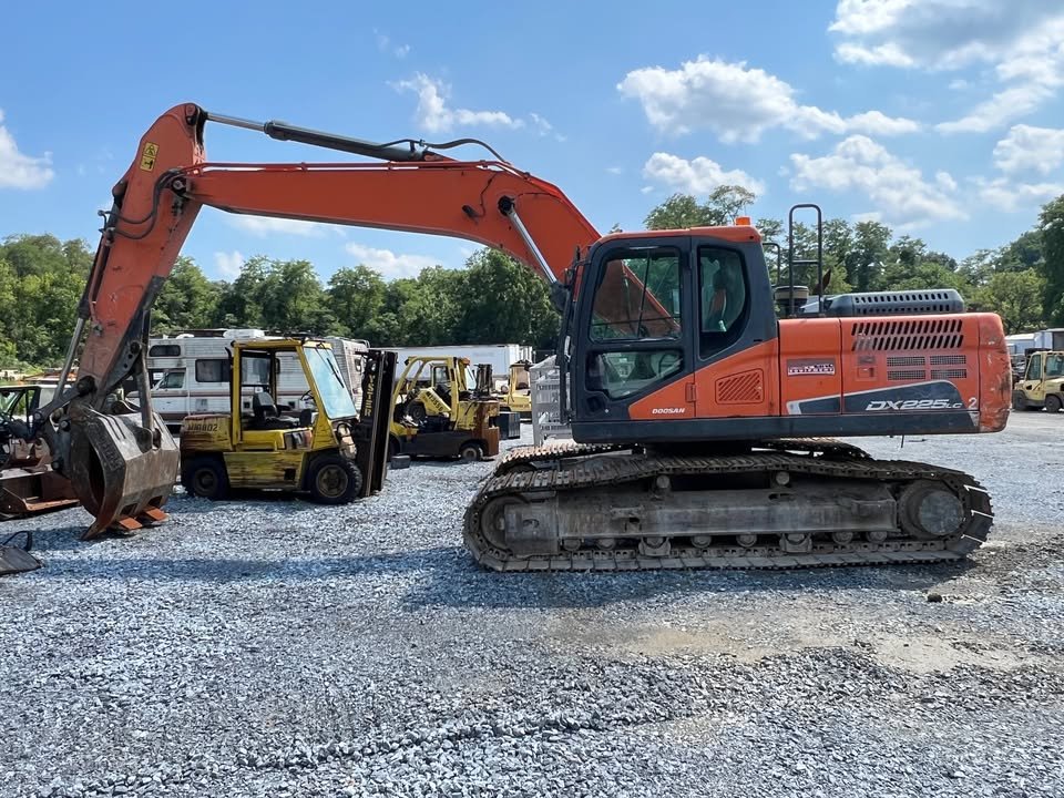 Used Doosan DX225LC-2 Excavator In Guyana