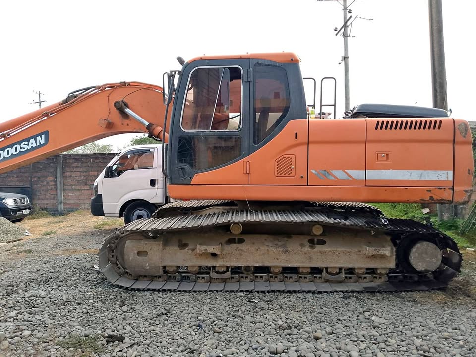 Used Doosan DX225LC Excavator In Guyana