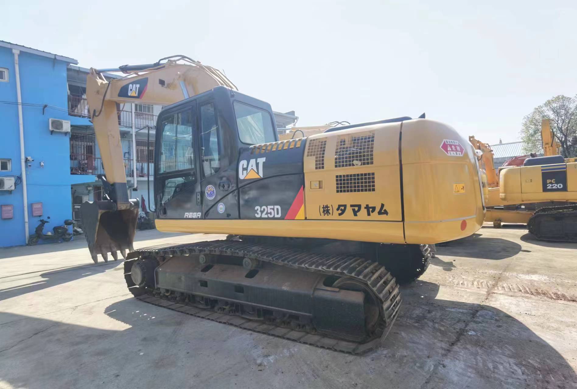 Used CAT 325D Excavator In Shanghai,China