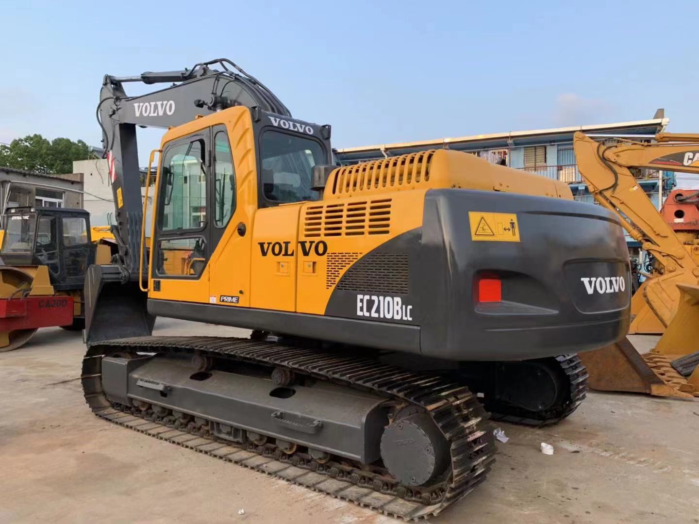 Used Volvo EC 201B Excavator In Shanghai,China