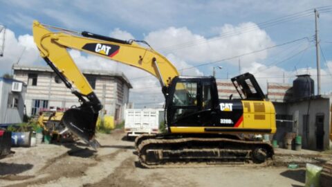 Used CAT 320DL Excavator In Peru