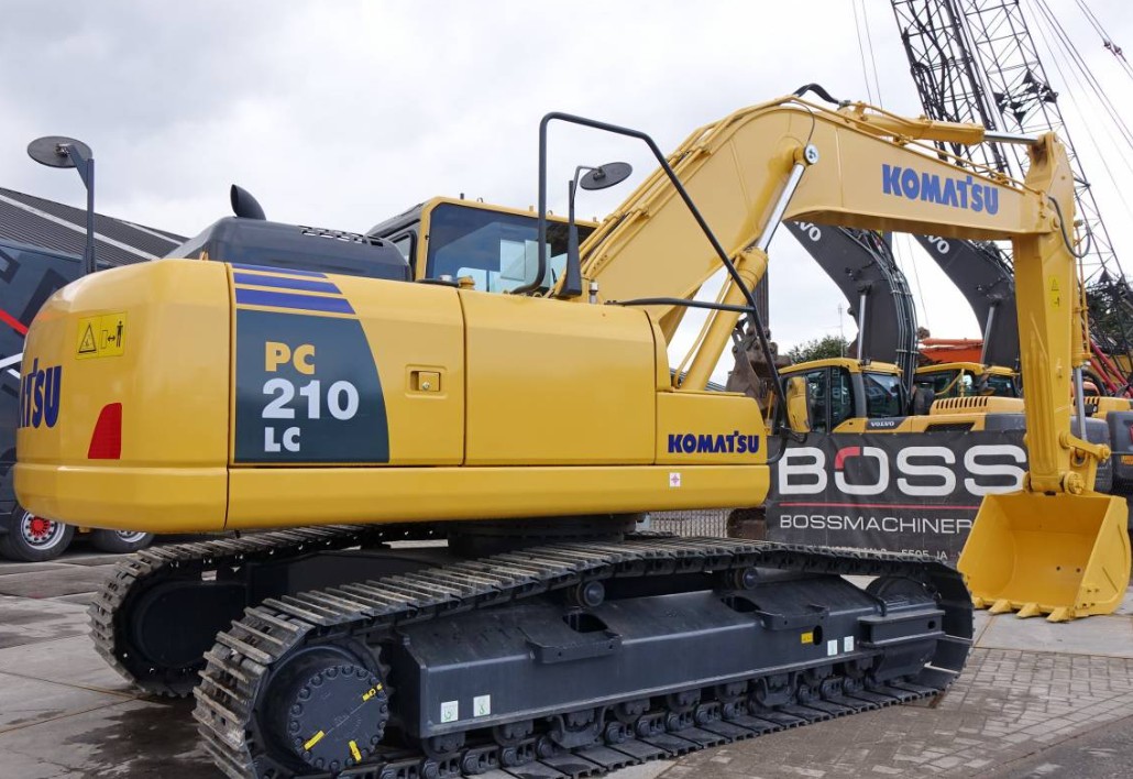 Used Komatsu PC210-8 Excavator In Papua-New-Guinea
