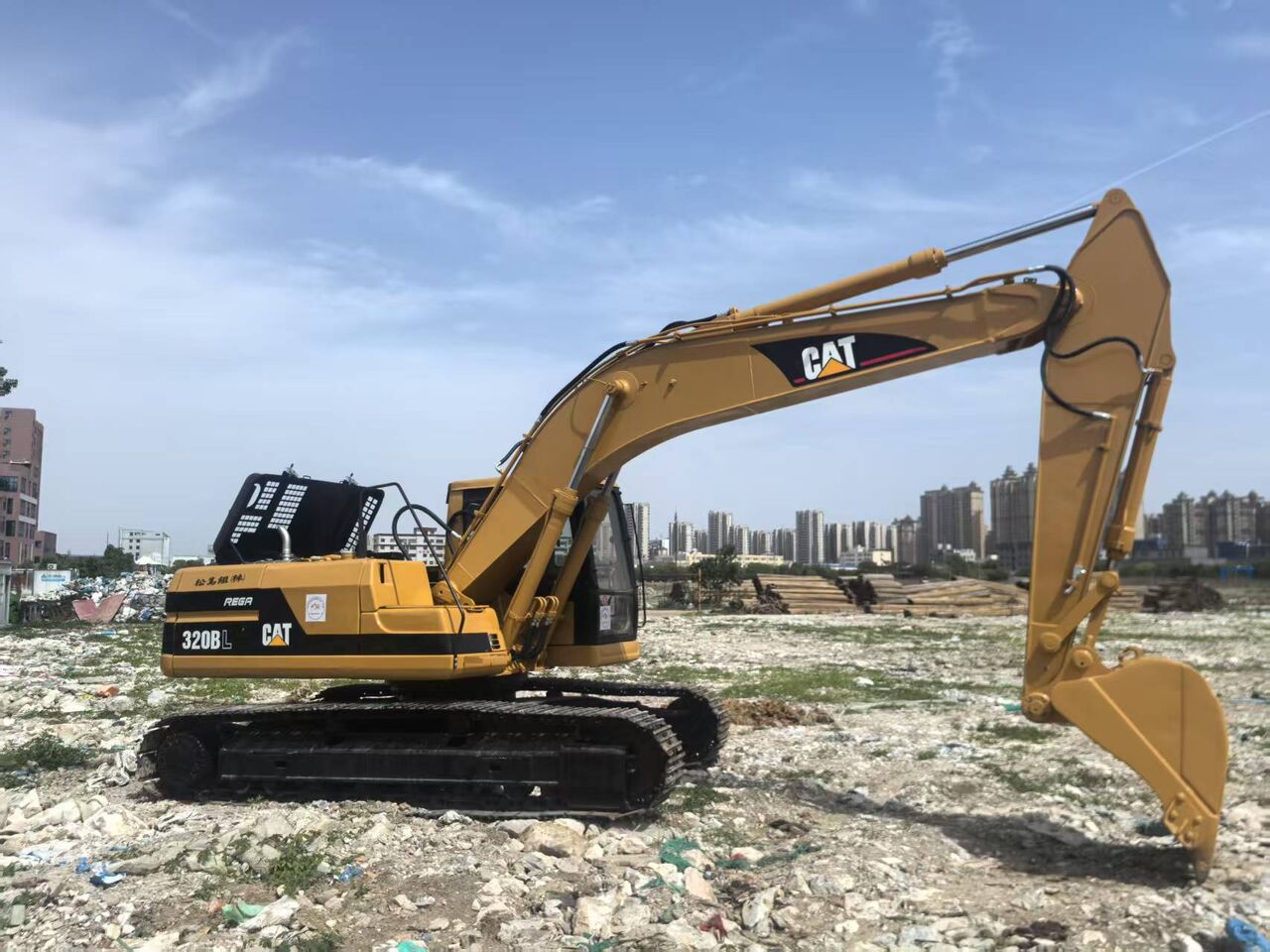 Used Caterpillar 320BL Excavator In Nigeria